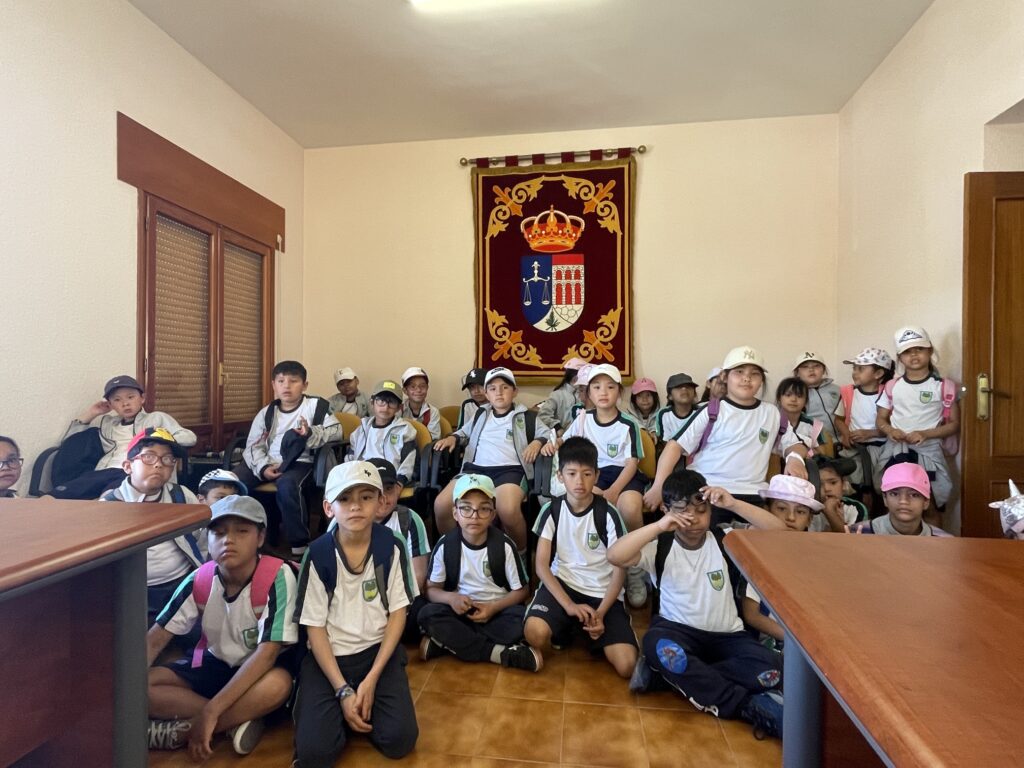 Visita escolar al Ayuntamiento de Villamantilla en Primaria